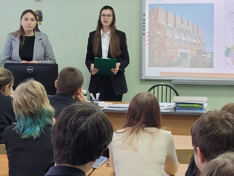 Студентки провели профориентационную работу в МБОУ «Лицей №3» среди параллели 9 классов.